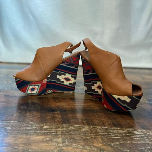 Steve Madden Shoes - Vintage platform heels Sz 6.5